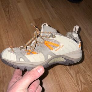 Merrell Women’s Brindle Aluminum and Orange Trail Hiking Mid-Boots Size 7